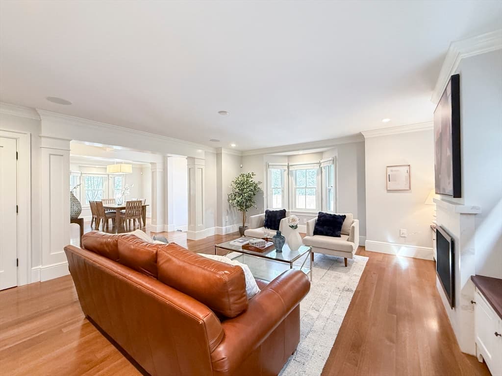 35 Willard St, Cambridge MA 02138 photo 4