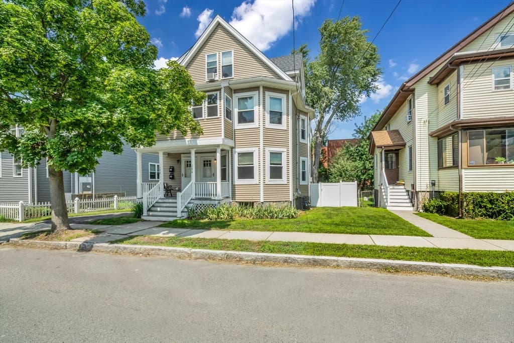 134 Willow St, Quincy MA 02170