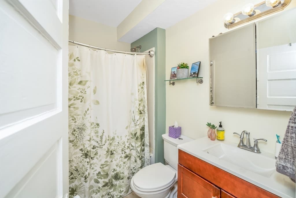 134 Willow St, Quincy MA 02170 photo 18
