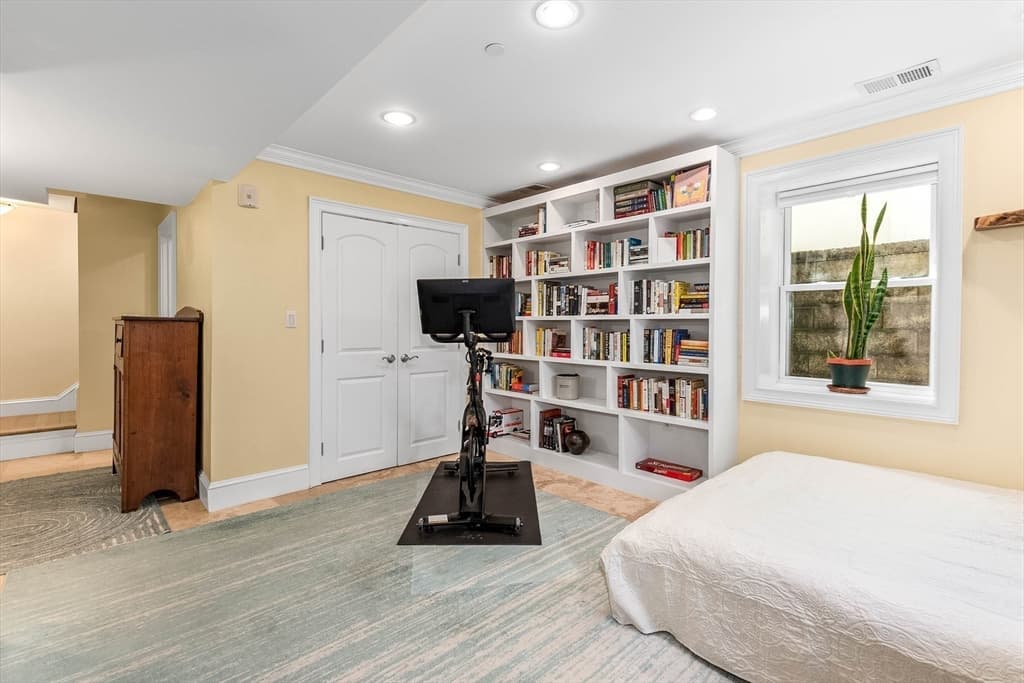 24 Custer St # 1, Boston MA 02130 photo 17