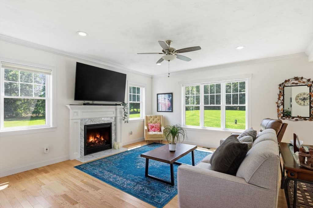 277 Yew St, Douglas MA 01516 photo 12