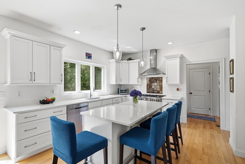 277 Yew St, Douglas MA 01516 photo 7