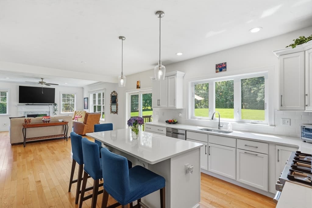 277 Yew St, Douglas MA 01516 photo 9