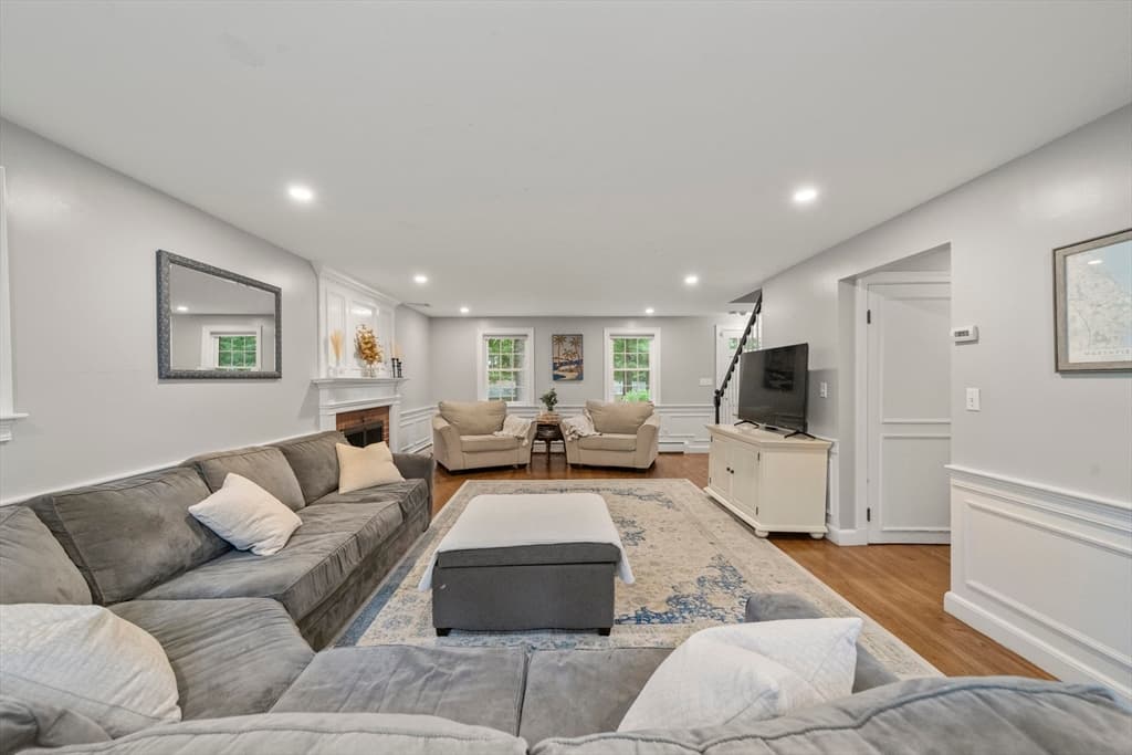 595 Forest St, Marshfield MA 02050 photo 12