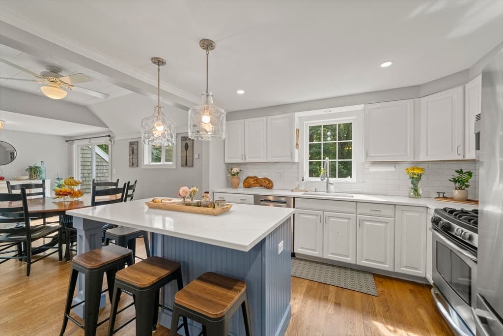 595 Forest St, Marshfield MA 02050 photo 3