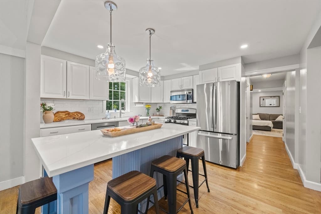 595 Forest St, Marshfield MA 02050 photo 4
