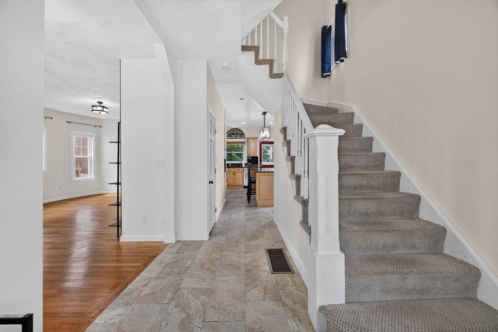 18 Henry St, Everett MA 02149 photo 6