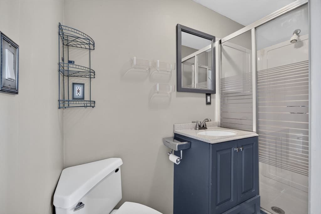 18 Henry St, Everett MA 02149 photo 9