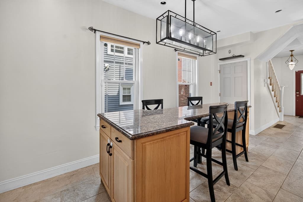 18 Henry St, Everett MA 02149 photo 4