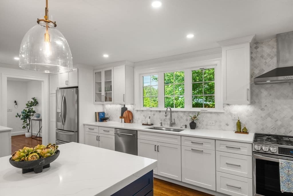 Single Family Residence at 8 Manitoba Rd, Newton MA 02468, Newton, photo 7 of 38