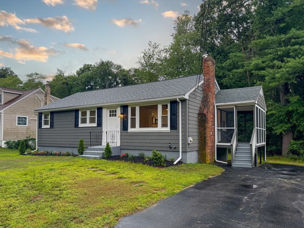 13 Center St, Medway MA 02053 photo 5
