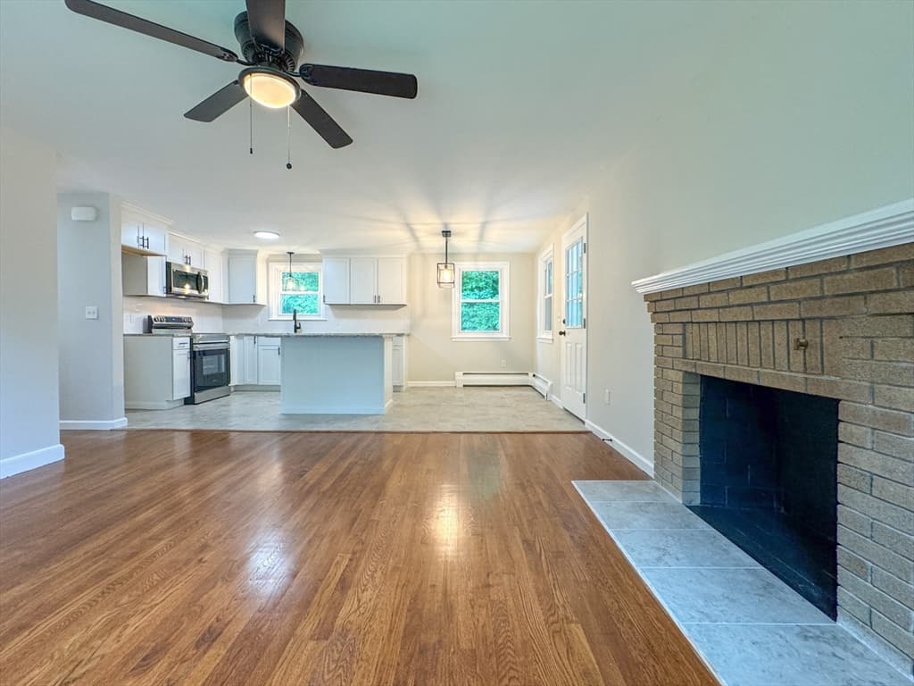 13 Center St, Medway MA 02053 photo 15