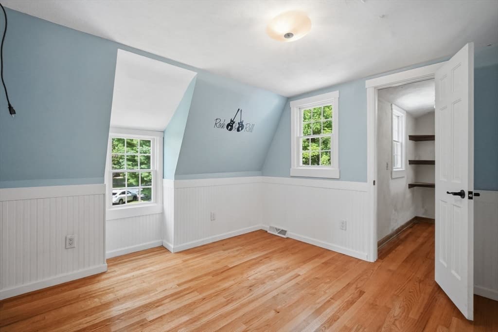 75 Tioga St, Springfield MA 01128 photo 19