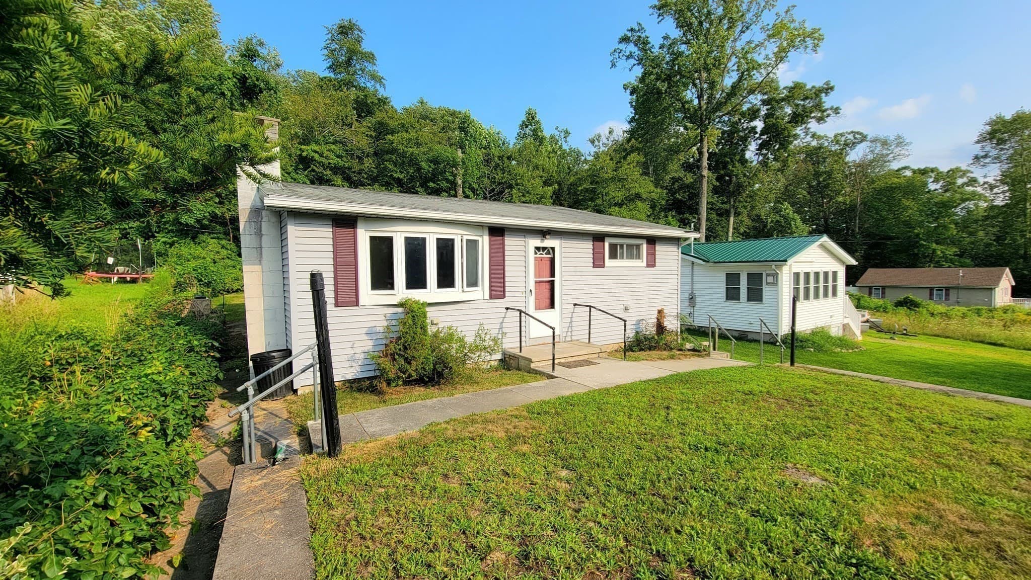 27 Richie Rd, Douglas MA 01516