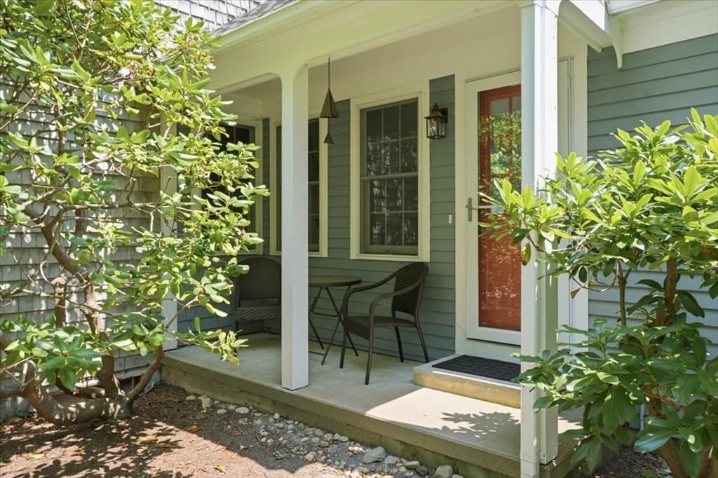 98 Bray Farm Rd S, Yarmouth MA 02675 photo 2
