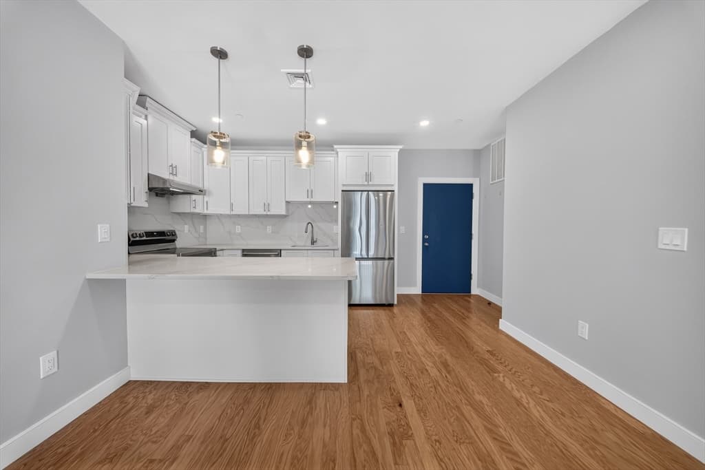 222 Arlington St # 2B, Quincy MA 02170 photo 4