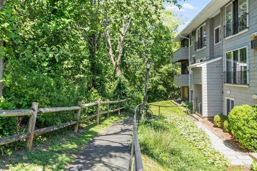 4 Glen Devin St # 4, Amesbury MA 01913 photo 20