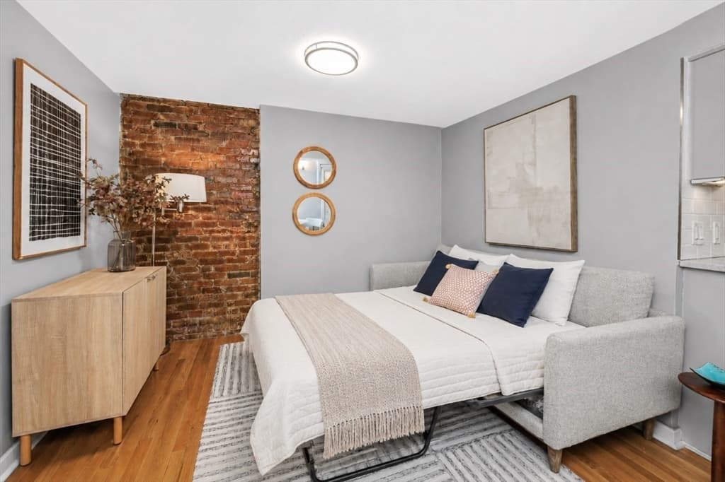 57 West Cedar Street # 2, Boston MA 02114 photo 2