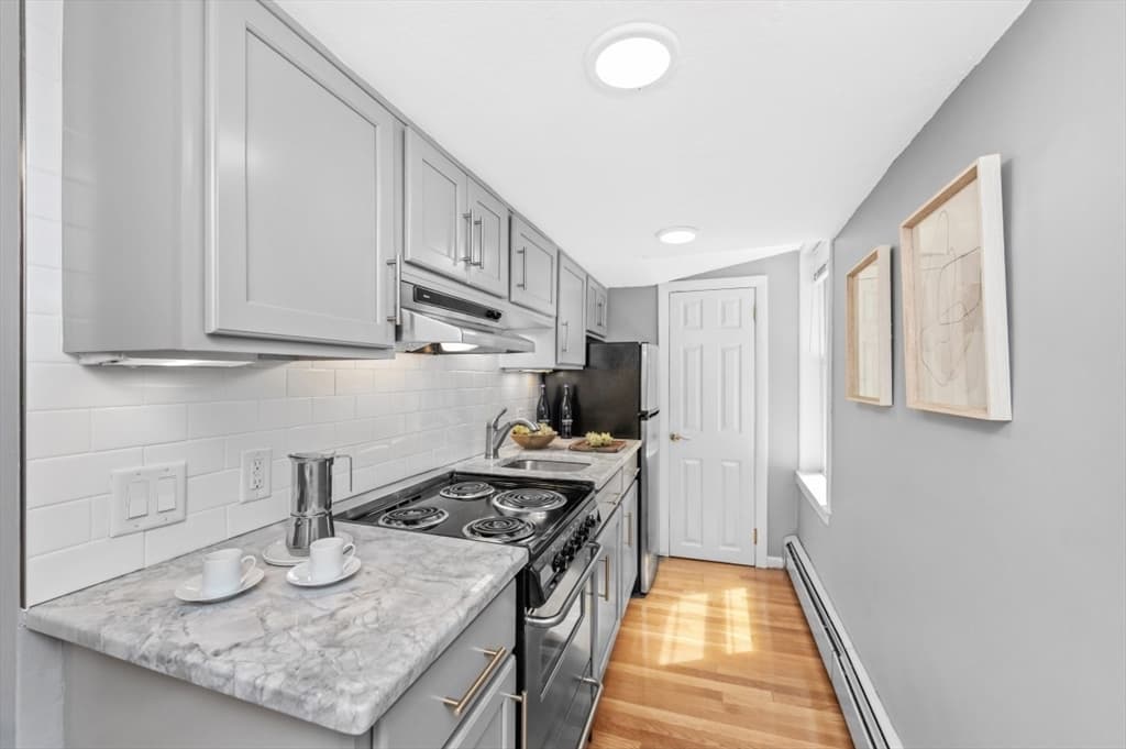 57 West Cedar Street # 2, Boston MA 02114 photo 8