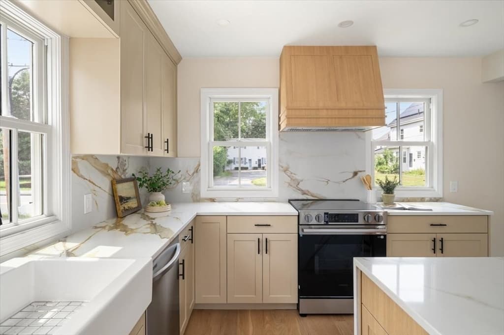 30 Shore St, Falmouth MA 02540 photo 11