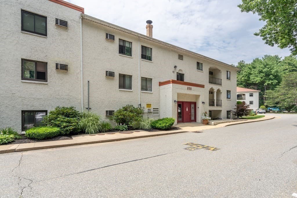 200 Fellsview Terrace # 205B, Stoneham MA 02180 photo 13