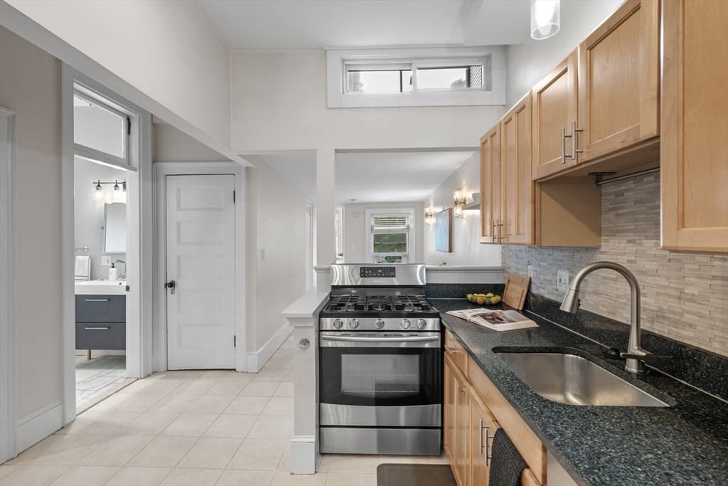 21 School St # 1L, Somerville MA 02143 photo 10