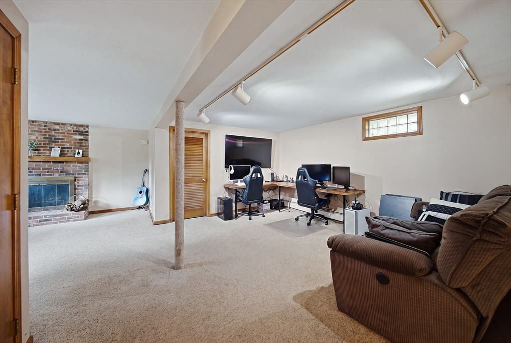 27 Reilly Ave, Blackstone MA 01504 photo 23