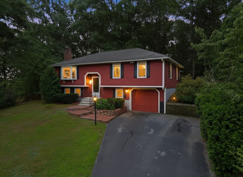 27 Reilly Ave, Blackstone MA 01504 photo 2