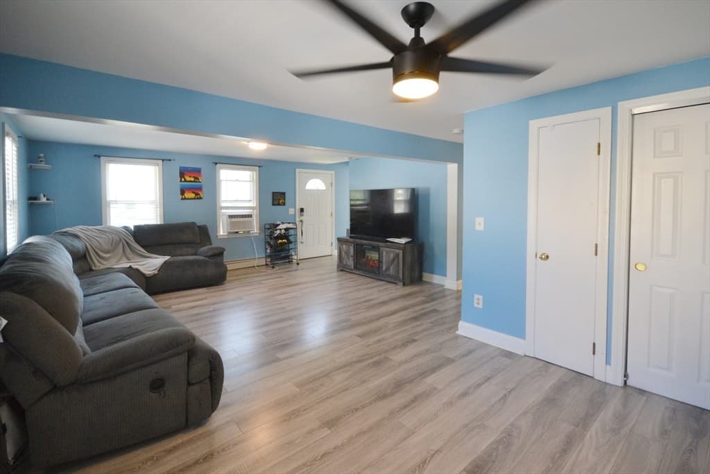 79 Lorchris St, Leominster MA 01453 photo 12