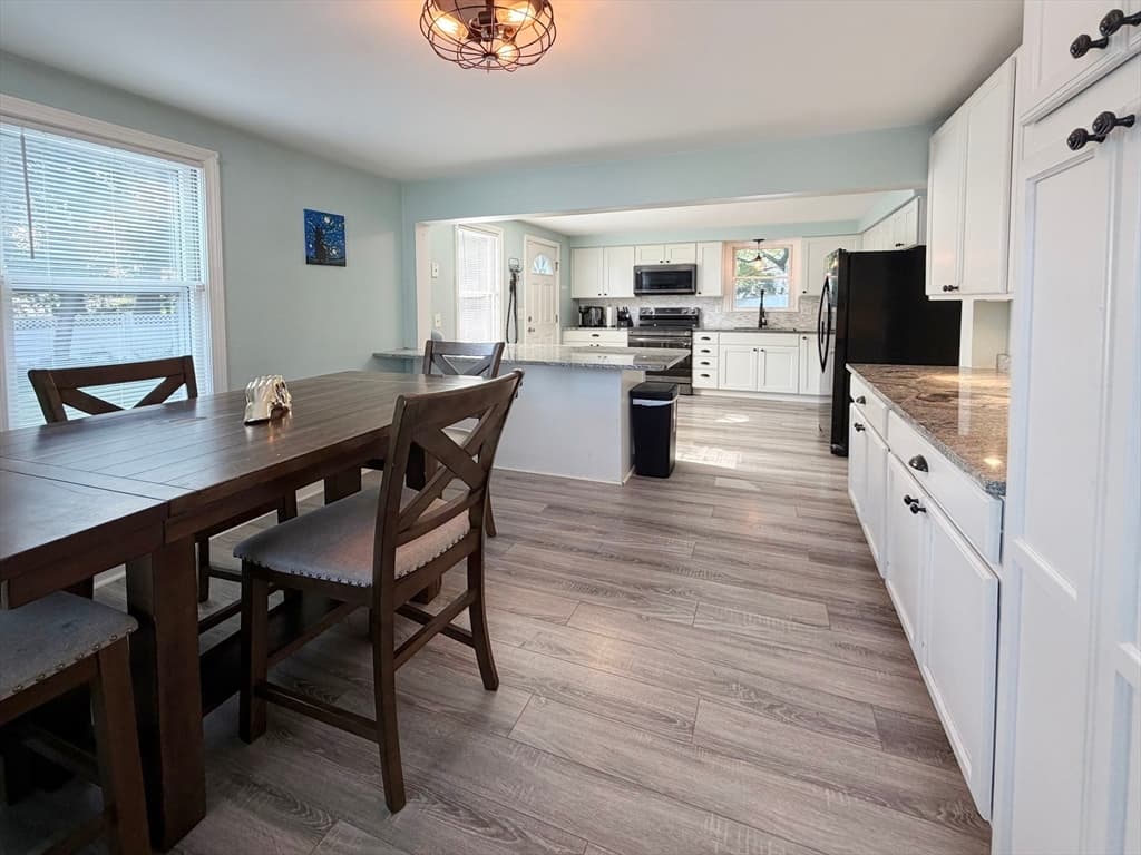 79 Lorchris St, Leominster MA 01453 photo 9