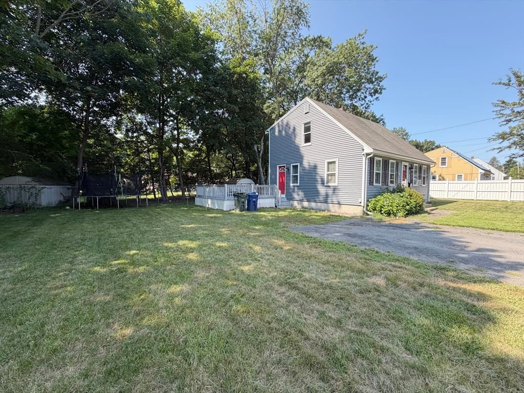 79 Lorchris St, Leominster MA 01453 photo 25