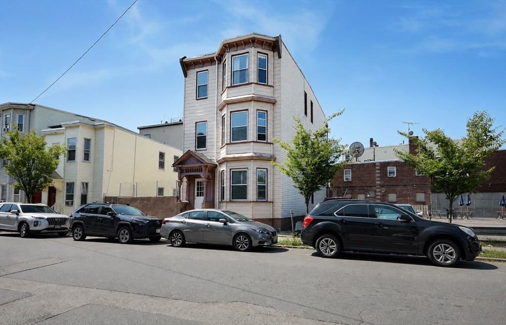68 Brooks St, Boston MA 02128