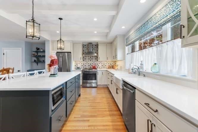 11 Countryside Lane, Marblehead MA 01945