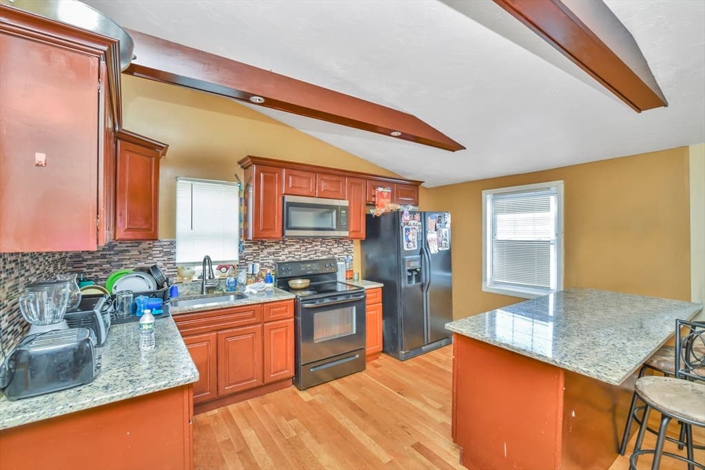 469 Summer St, Brockton MA 02302 photo 5