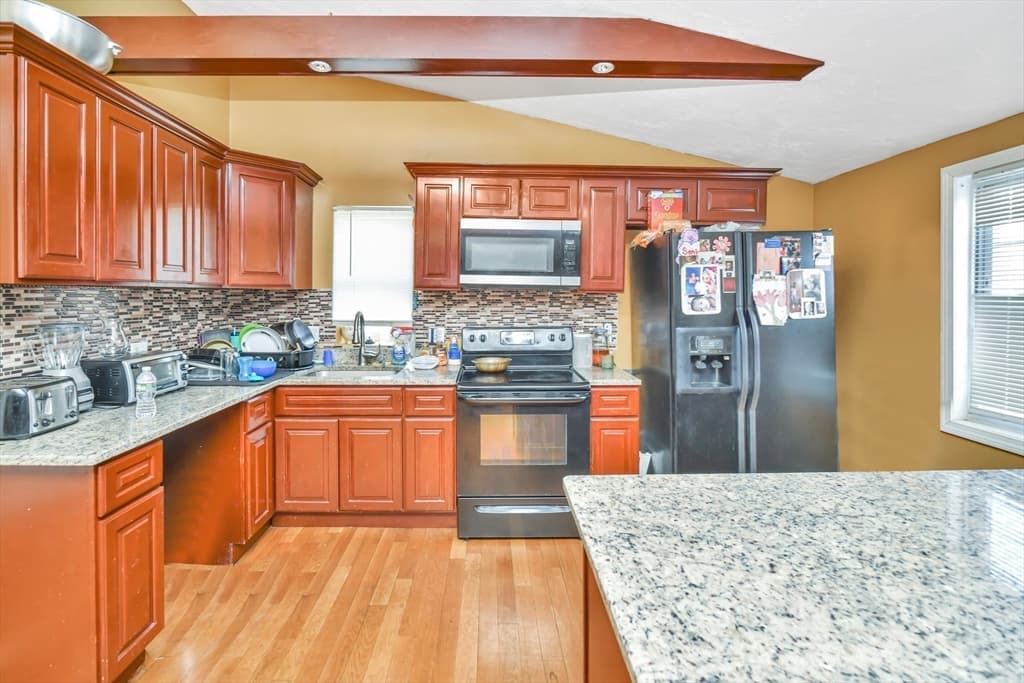 469 Summer St, Brockton MA 02302 photo 4