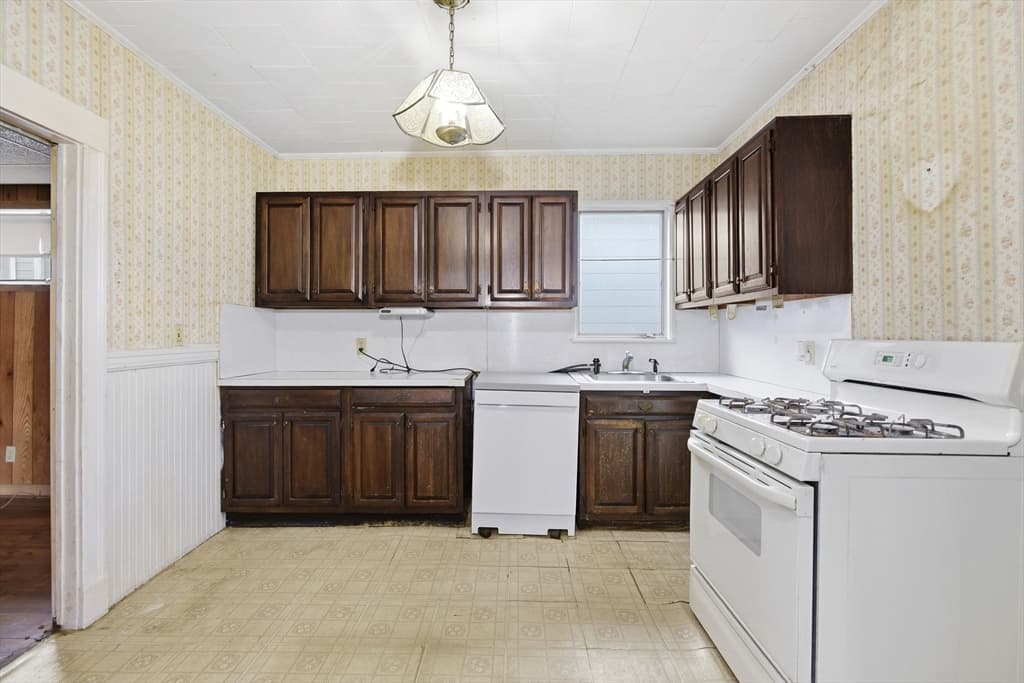 66 Calumet St, Revere MA 02151 photo 14