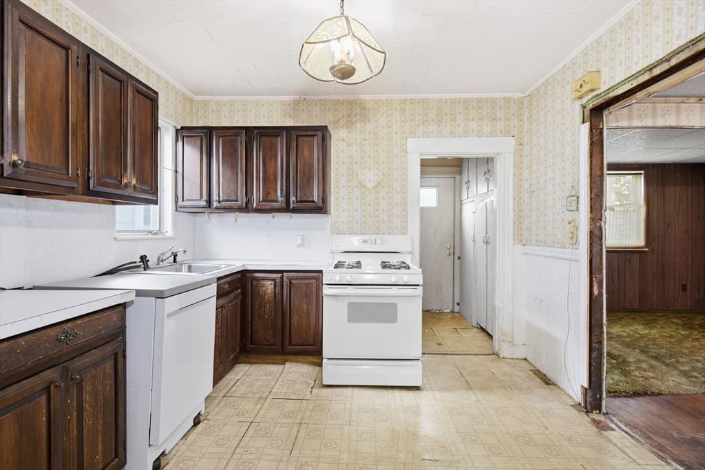66 Calumet St, Revere MA 02151 photo 15