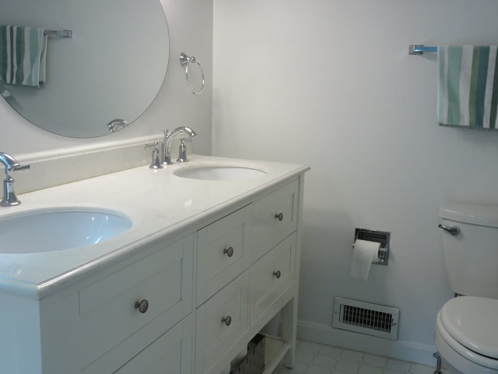 100 Mid-Iron # 7018, Mashpee MA 02649 photo 25