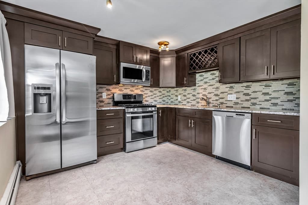 55 Fernview Ave # 8, North Andover MA 01845 photo 4