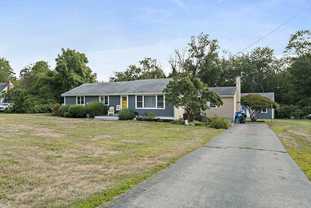 Single Family Residence at 22 Clover Ln, Scituate MA 02066, Scituate, photo 2 of 29