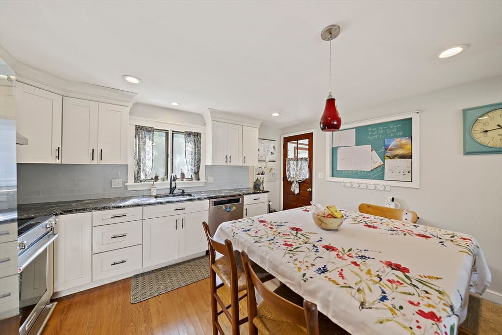Single Family Residence at 22 Clover Ln, Scituate MA 02066, Scituate, photo 6 of 29