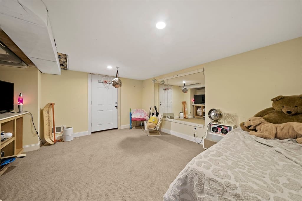 Single Family Residence at 22 Clover Ln, Scituate MA 02066, Scituate, photo 22 of 29