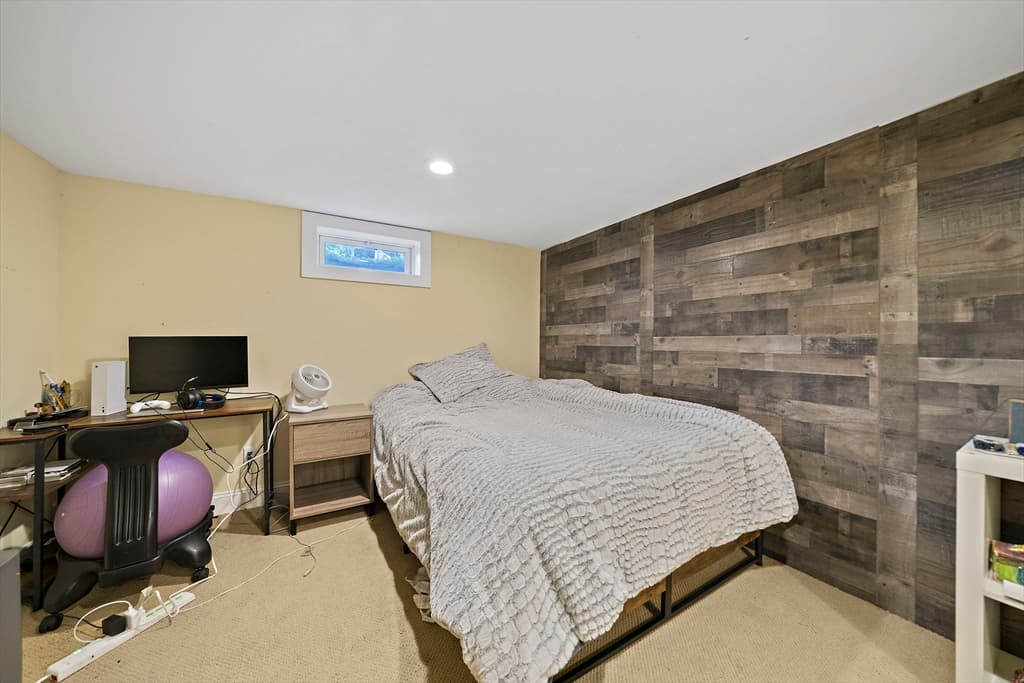 Single Family Residence at 22 Clover Ln, Scituate MA 02066, Scituate, photo 21 of 29