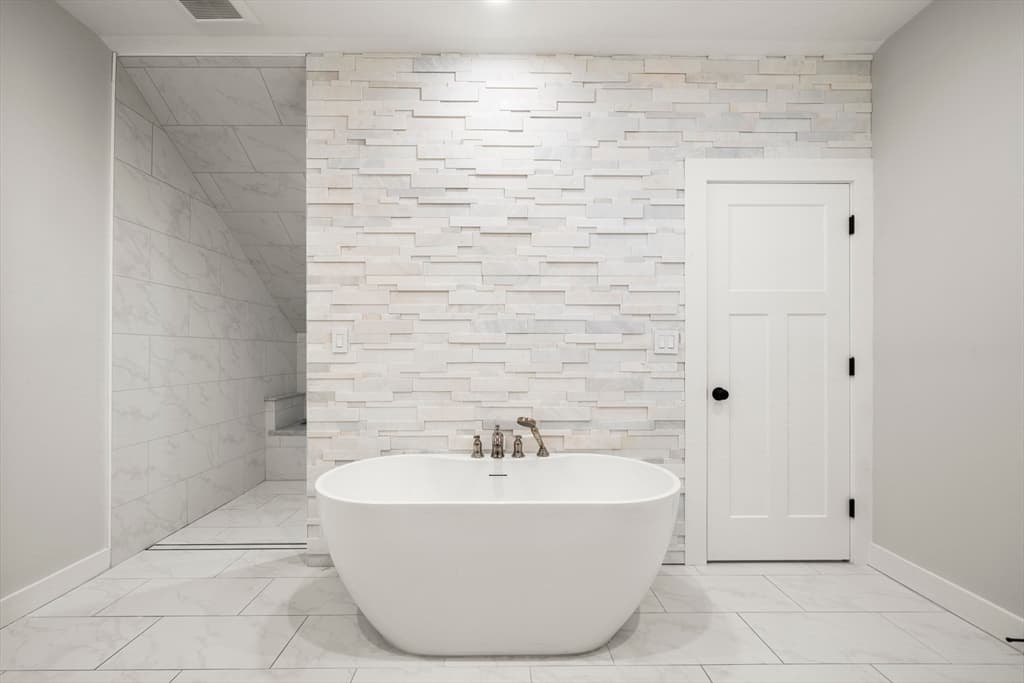 54 Canterbury St # B, Hingham MA 02043 photo 21