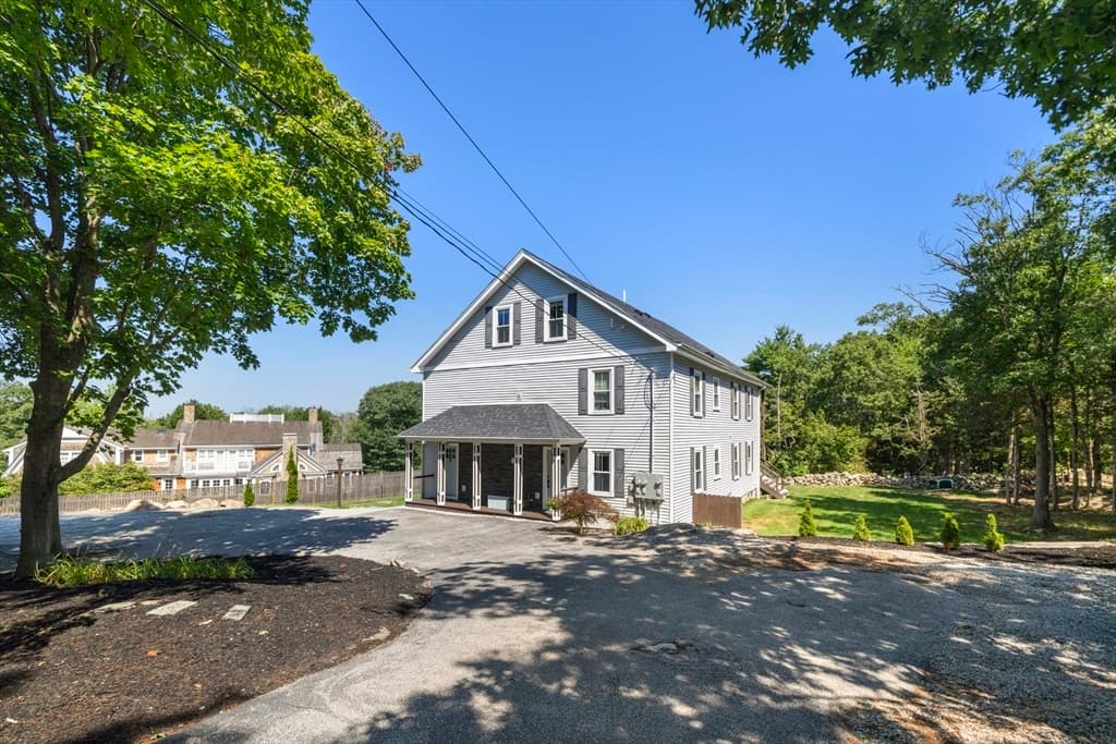 54 Canterbury St # A, Hingham MA 02043