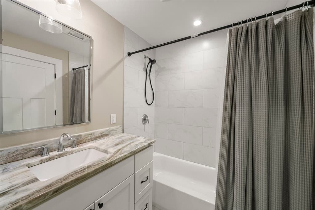 54 Canterbury St # A, Hingham MA 02043 photo 9