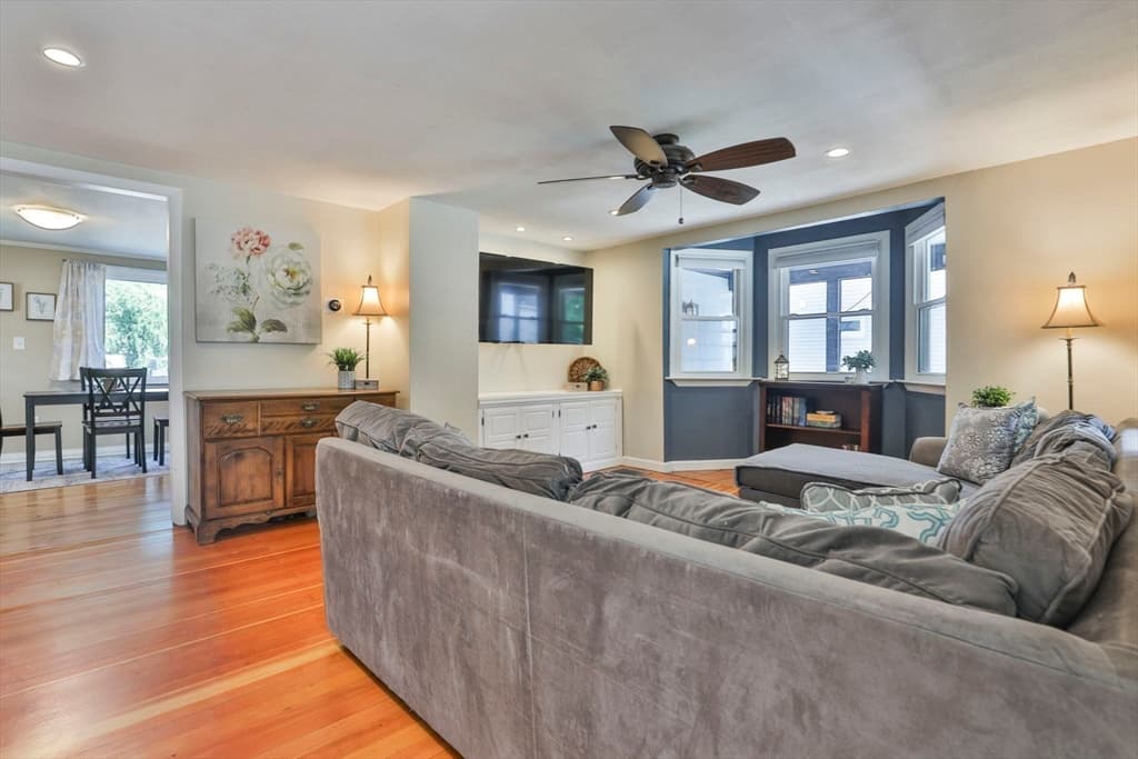 23 Bailey St, Lynn MA 01904 photo 13