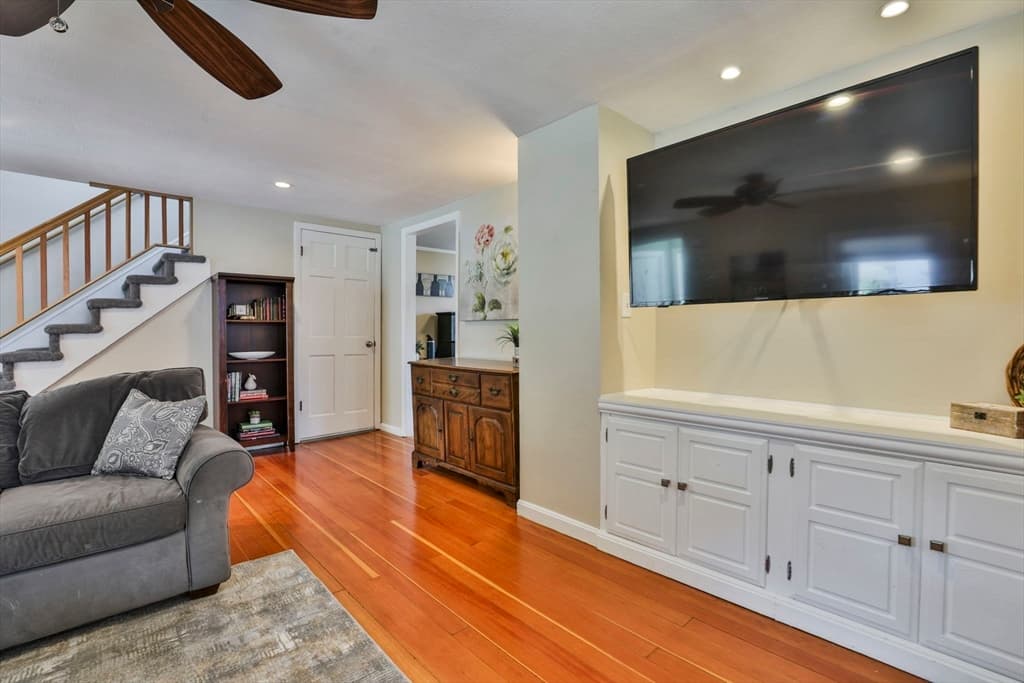 23 Bailey St, Lynn MA 01904 photo 12