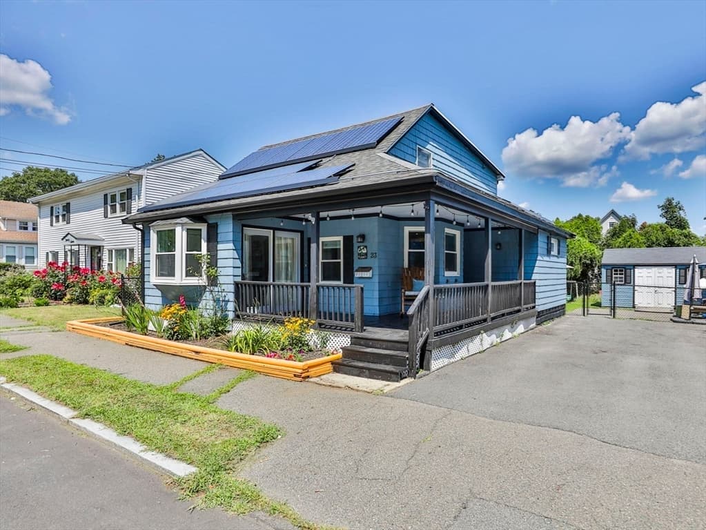 23 Bailey St, Lynn MA 01904 photo 3