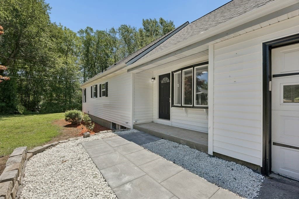 638 Pleasant Street, Marlborough MA 01752 photo 2